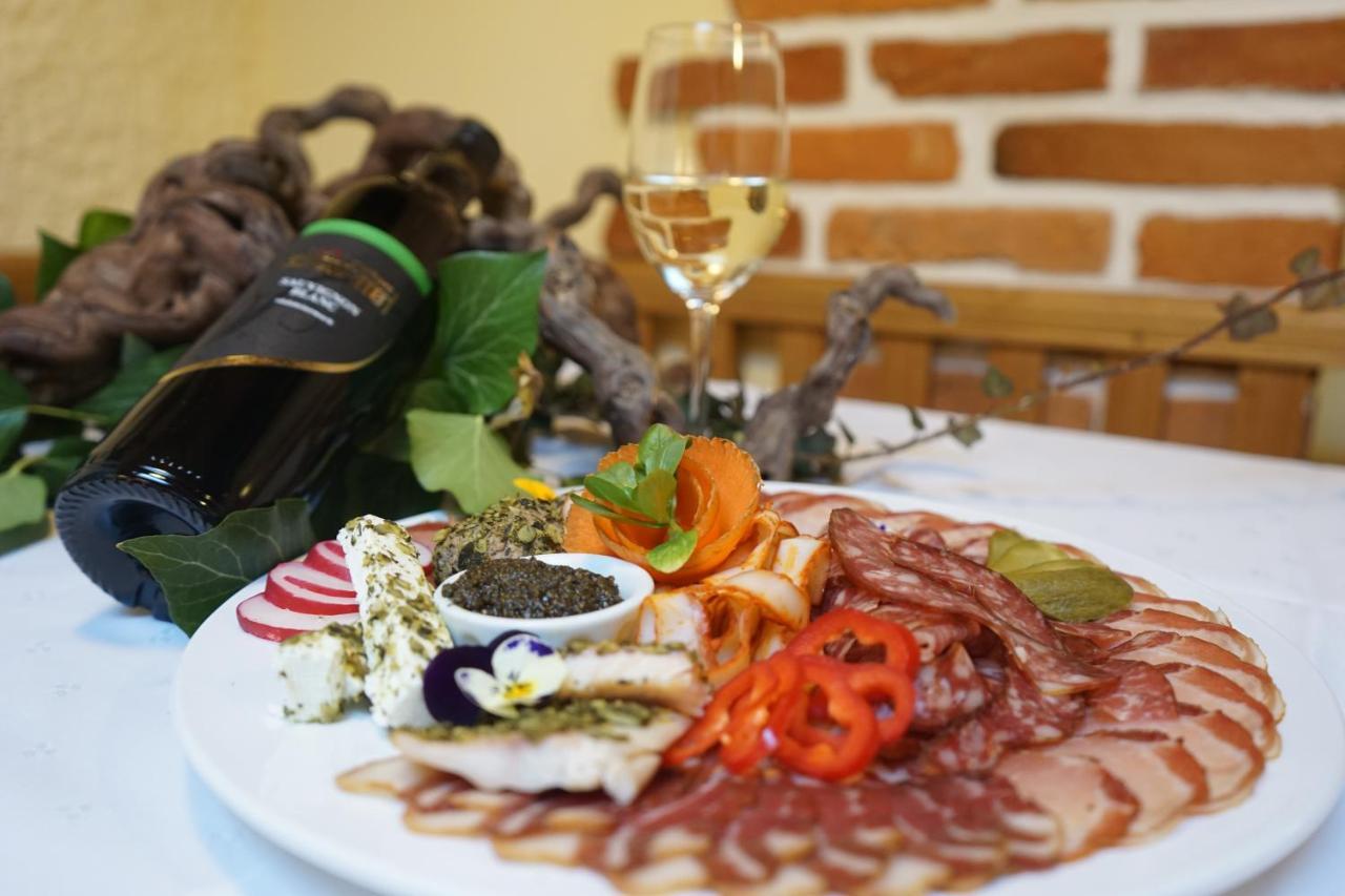 Weingut Buschenschank Schneiderannerl Gleinstätten Dış mekan fotoğraf